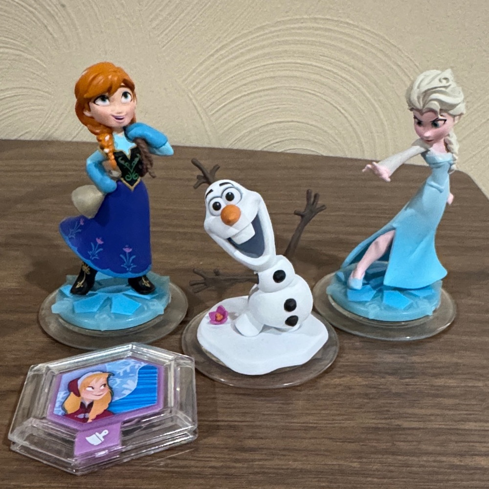 Disney Frozen Action Figures - Anna, Elsa, and Olaf